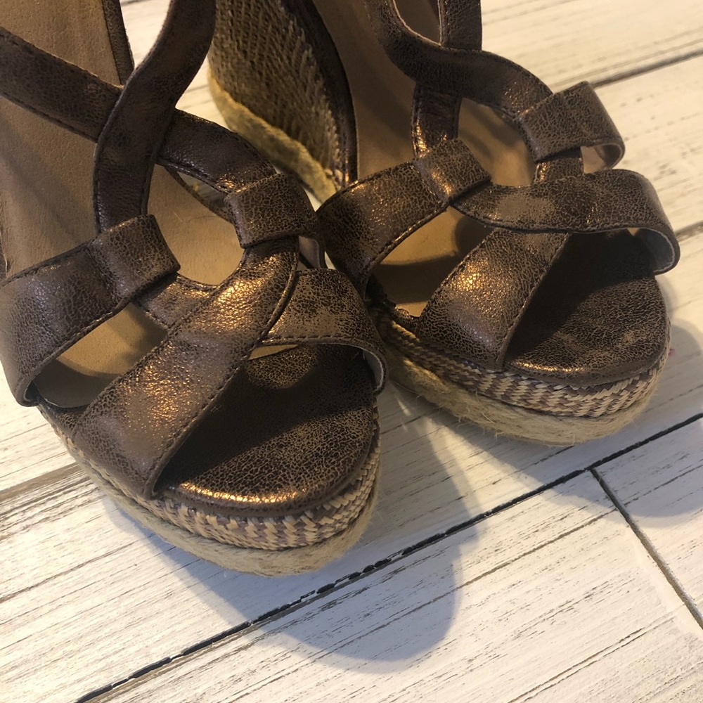 Wedge Sandals - Picture 2 of 4